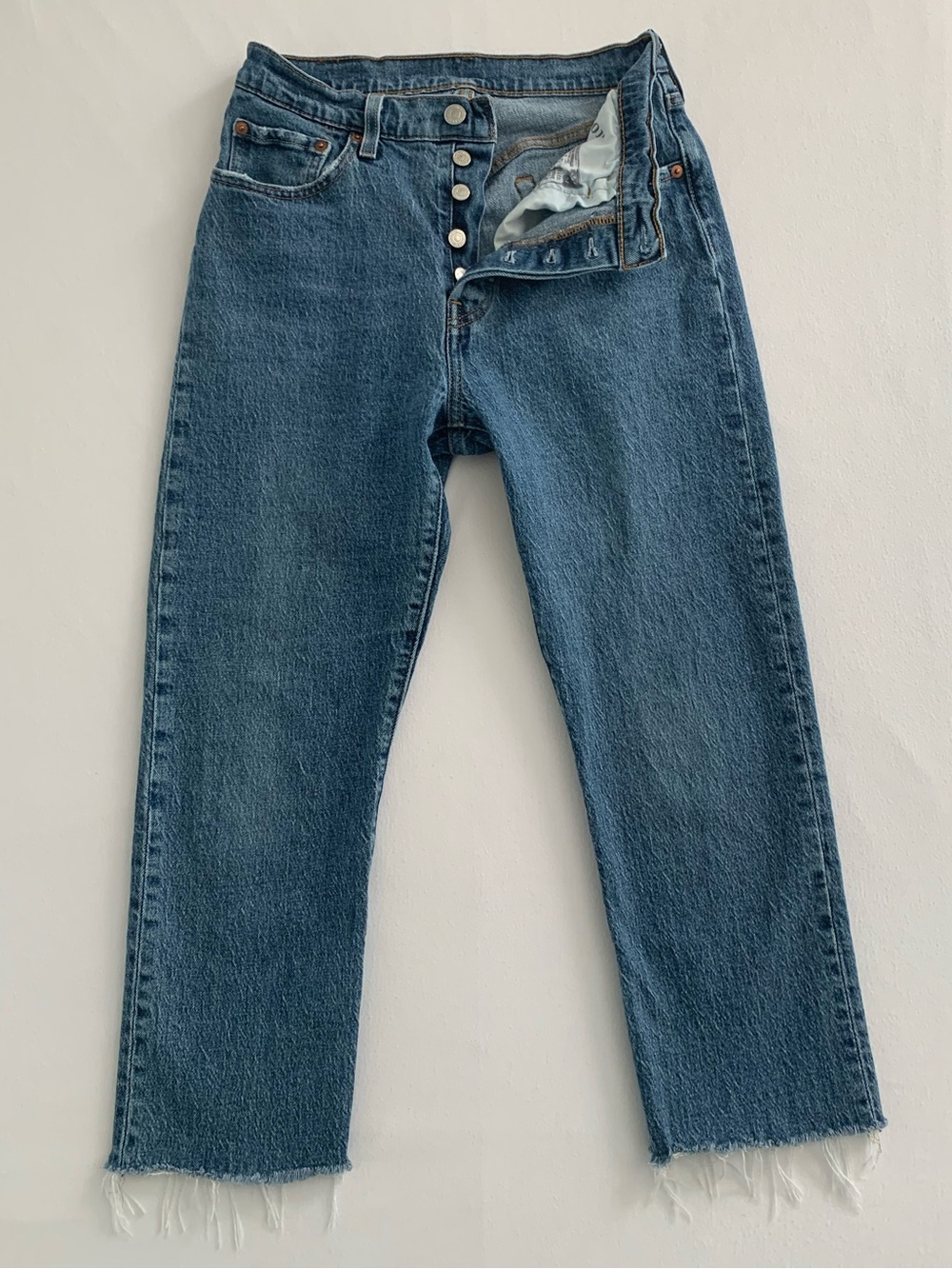 Levi’s 501 Button-Fly Hand-Cropped Jeans with Stretch Medium Wash Red Tab